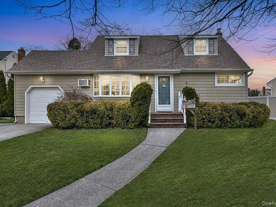 1st image of 20 Willow Drive