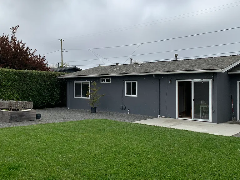 1790 Stromberg Ave — Photo 30