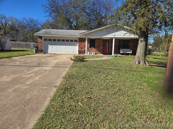 307 N Gertrude Ave, Wagoner, OK 74467