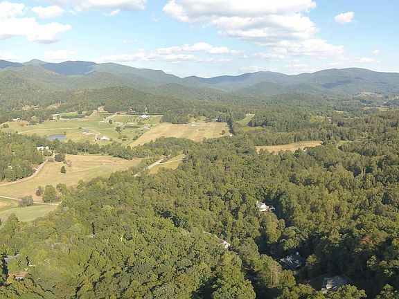 4th image of 17 Wildwood Brook