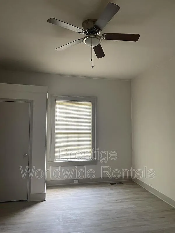 2 bed, 1.0 bath, 954 sqft, $975 — Photo 3
