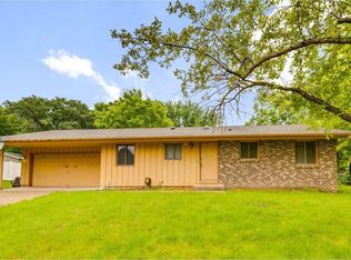 6948 137th Ct, Apple Valley, MN 55124