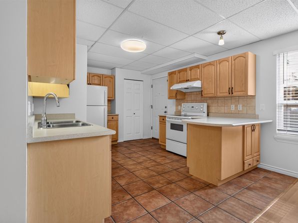 2 bedroom rental in Coquitlam — photo 10