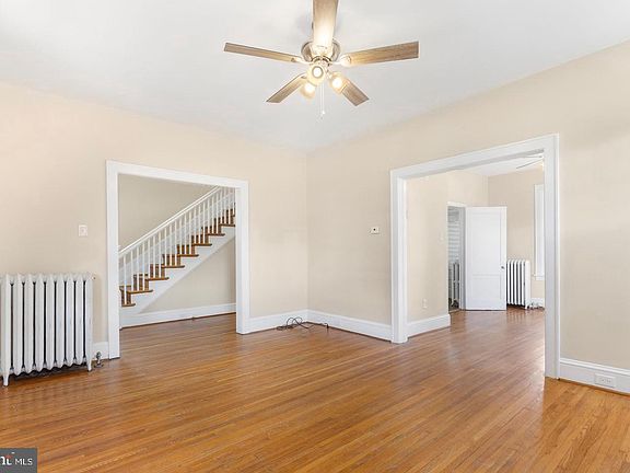 5th image of 26 Laurel St