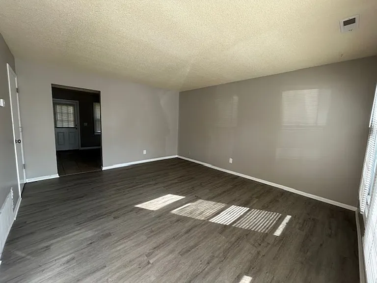 219 N Garrison Ave — Photo 1
