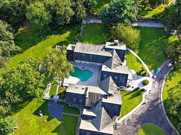 2 High Point Ter, Scarsdale, NY 10583