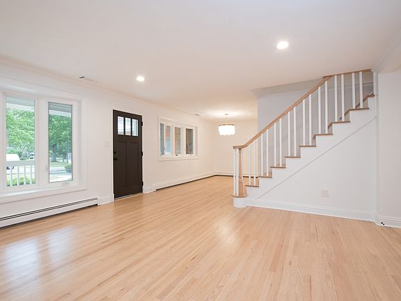 5th image of 705 S Catherine Ave