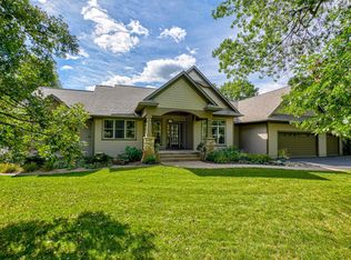 877 Highlander Trl, Hudson, WI 54016