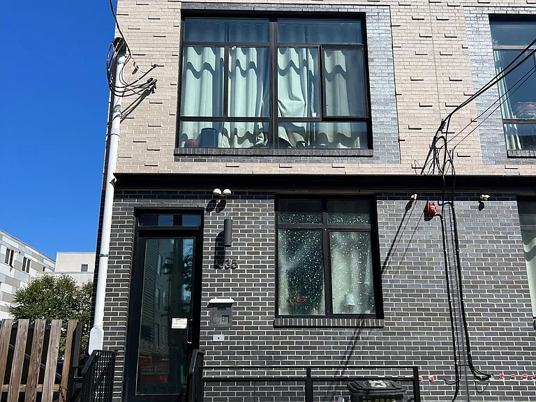 535 N Budd St #E3 — Photo 17