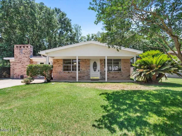 2129 Floyd Dr, Biloxi, MS 39531