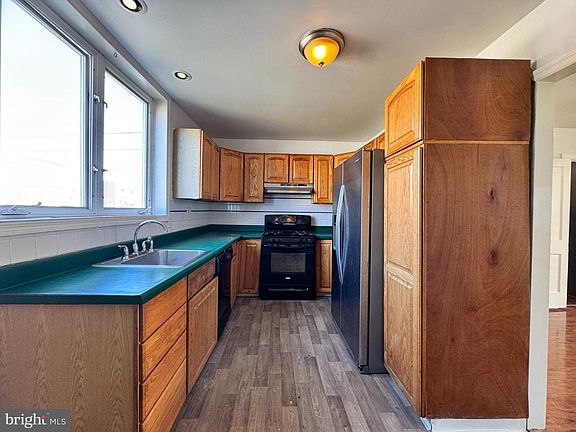 5th image of 1309 Friendship St