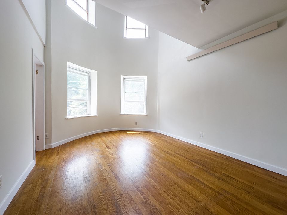1st image of 103 Cedar St Floor 2