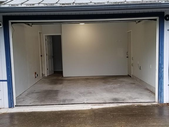 4th image of 22706 SE 16th St
