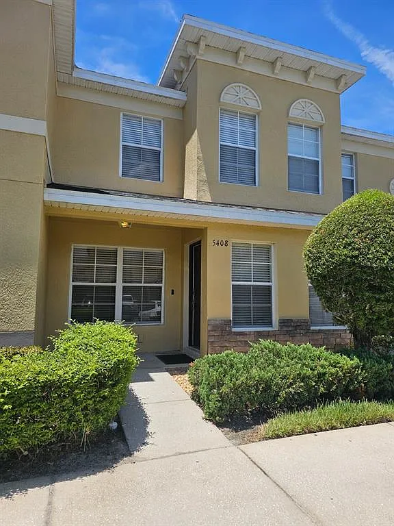 2 bed, 2.5 bath, 1496 sqft, $1,800 — Photo 1