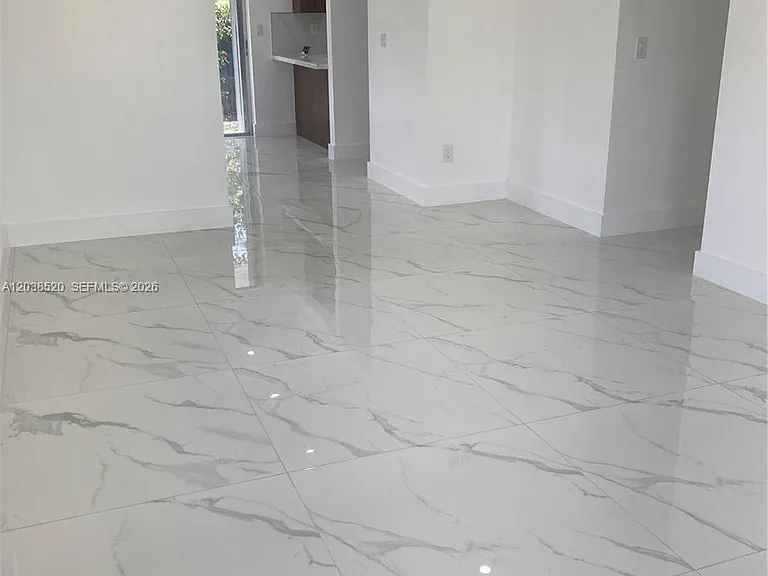 18765 SW 100th Ave #18765 — Photo 3