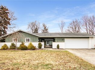 444 Woodlawn Cir, Berea, OH 44017