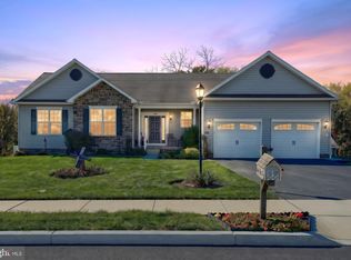 860 Ripple Dr, Hanover, PA 17331