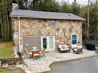 (Undisclosed Address), Hendersonville, NC 28792