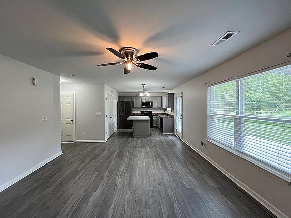 2nd image of 4828 Lynn Lee Cir
