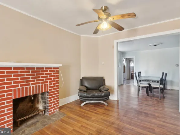1032 S 57th St, Philadelphia, PA 19143