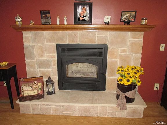 4th image of 1422 Austin Cir