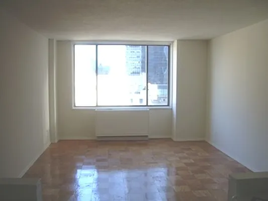 Rented by City Connections Realty | media 10