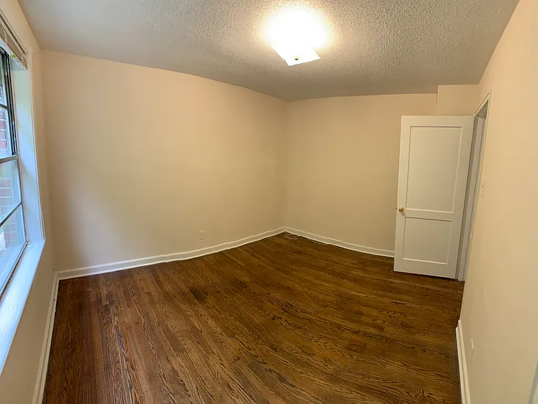 1691 Valley Ave — Photo 15