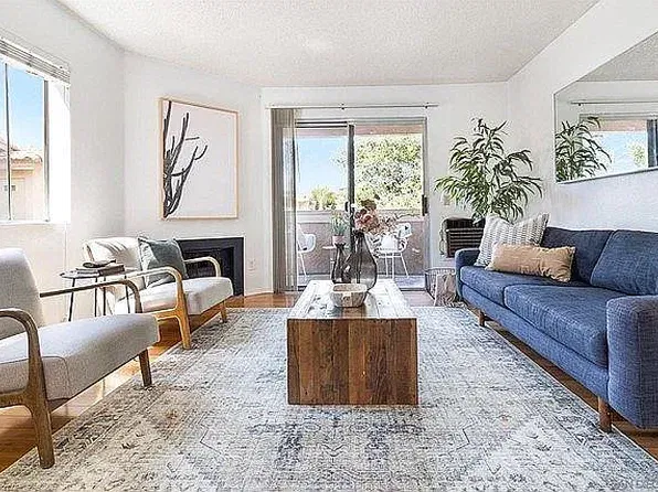 204 Woodland Pkwy, San Marcos, CA