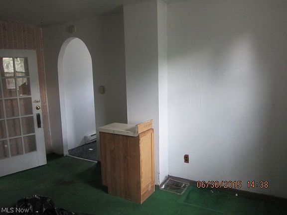 5th image of 518 E 32nd St