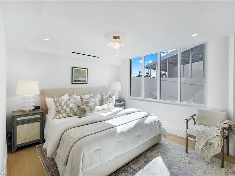 4041 Gulf Shore Blvd N #109 — Photo 19