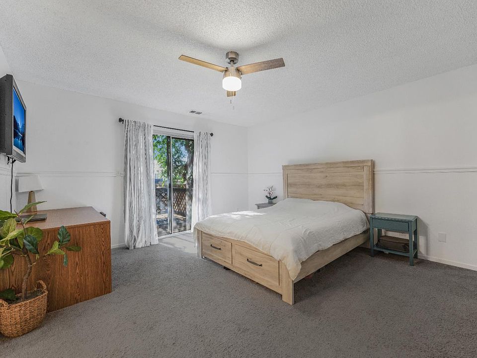 19th image of 651 N Laverne Ave