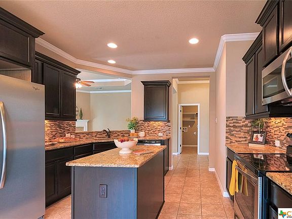 3rd image of 4009 Woodhaven Dr