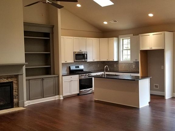 3rd image of 1600 Cottage Wood Way
