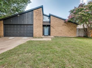 3812 Sugar Ridge Rd, Fort Worth, TX 76133