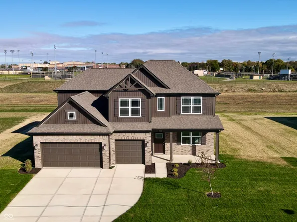 7800 Grande Oaks Dr, Plainfield, IN 46168