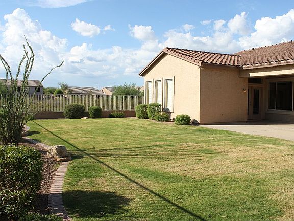 3rd image of 26620 N 44th St