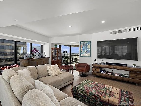 5th image of 100 Harbor Dr Unit 1706