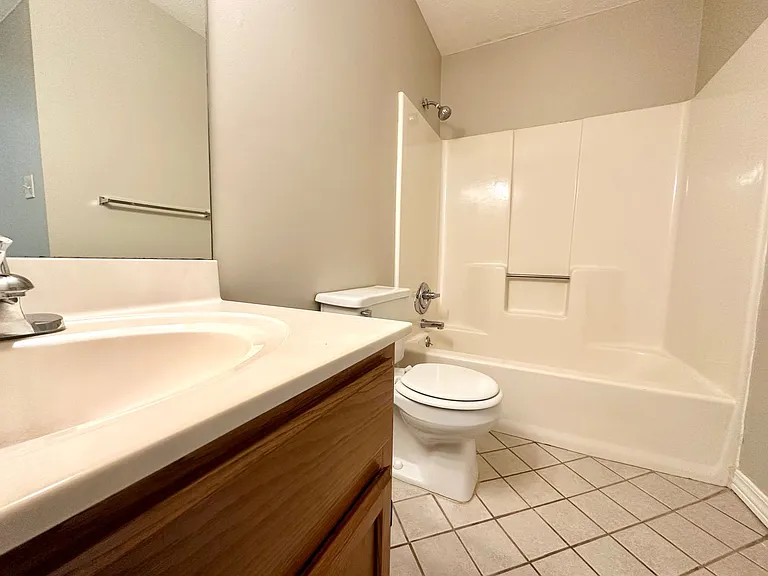 Parkview Apartments — Photo 42