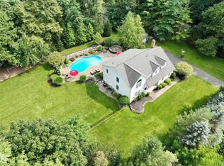 44 S Airmont Rd, Suffern, NY 10901