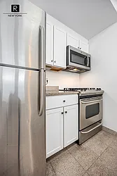 2132 Second Avenue #4C image 1 of 13