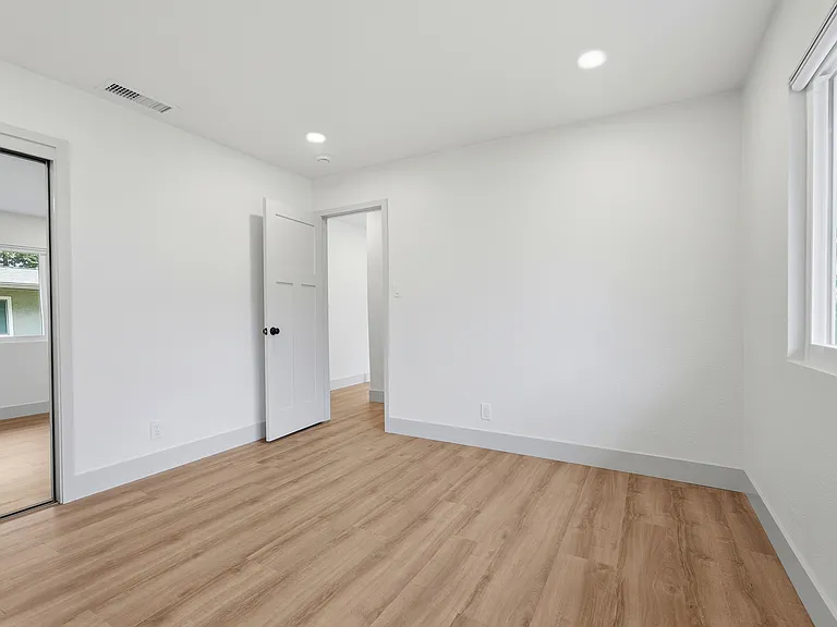 207 Alaska Ave #3 — Photo 10
