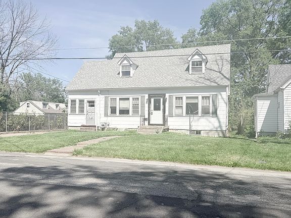 2nd image of 1610 S Western St