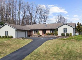 37 Hoschaar Rd, Mohnton, PA 19540