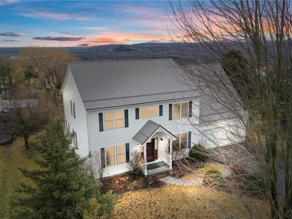 14 Saunders Rd, Ithaca, NY 14850