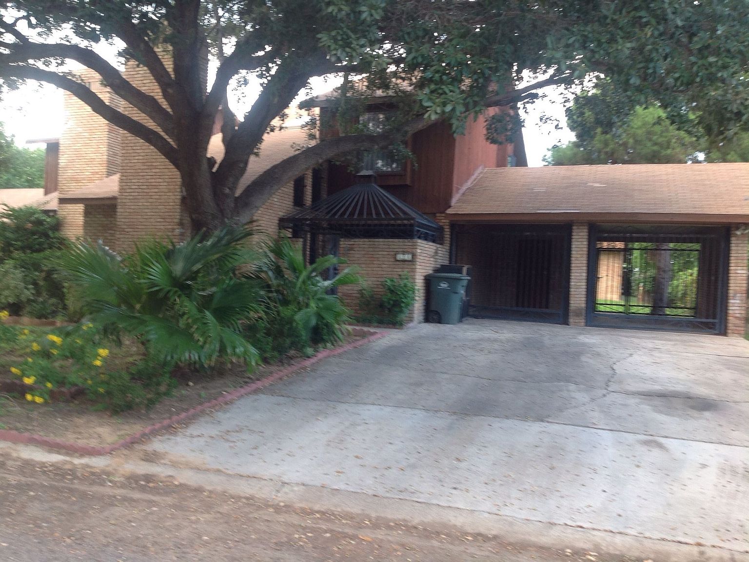 818 Armadillo St, Laredo, TX 78041 Zillow