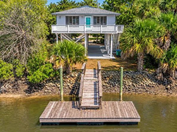 42 Oyster Bay Dr, Crawfordville, FL 32327