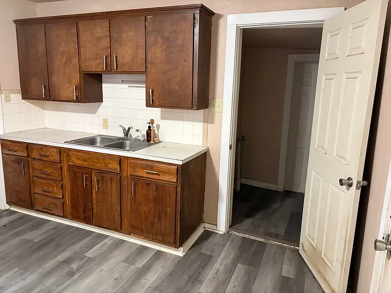 2126 N Main Ave — Photo 12