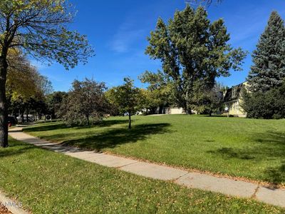 360 E Brandon Dr, Bismarck, ND, 58503