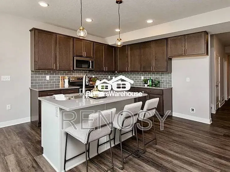 3635 NE Kara Ln — Photo 8