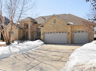 17120 Pointe Dr, Orland Park, IL